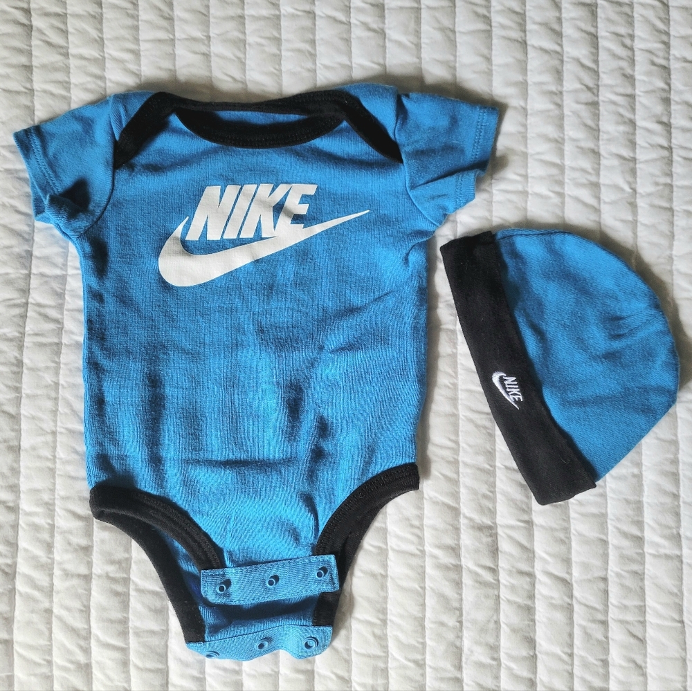 NIKE onesie and hat set